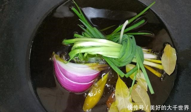 辣椒油好吃有诀窍,学会这个方法,比凉菜店的还好吃!