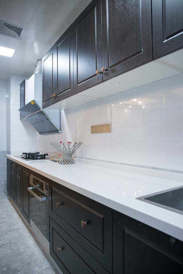 开放式|115平黑白灰现代风三居室,简洁时尚景致别样