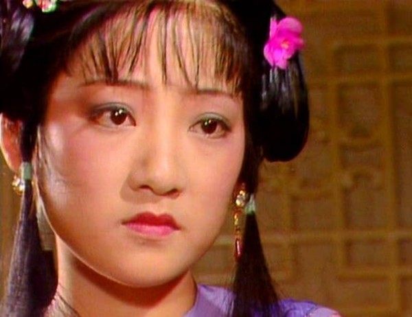 碧痕#红楼梦里,为什么袭人说好歹留着麝月,却没说好歹留下秋纹呢?