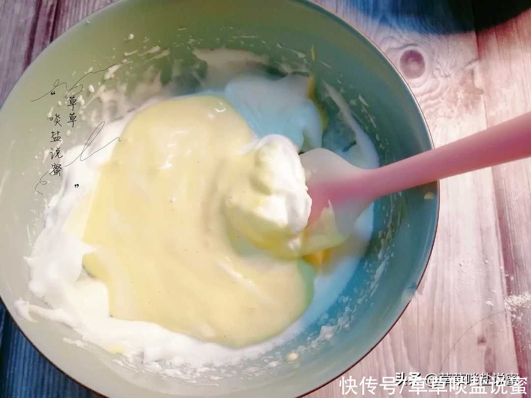 搅拌均匀|做什么蛋糕？蛋奶酥比蛋糕更容易上手，而且口味更香酥
