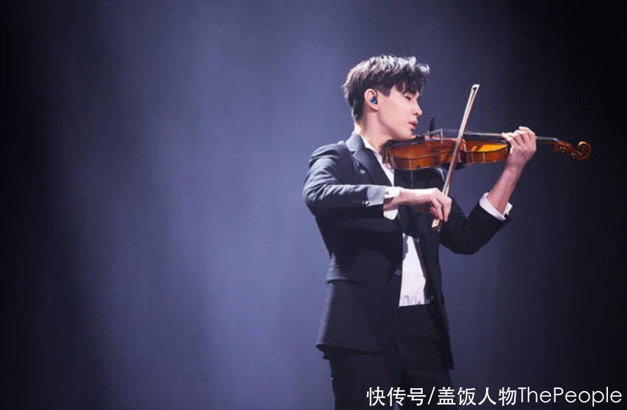 队长|当完音乐导师，又当街舞队长，被骂油腻的他够格吗？