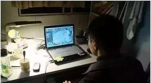 熬夜|糖尿病罪魁祸首不仅仅是糖，还有3种因素，很多人都自动忽略了