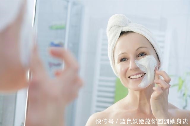 保养皮肤|长得不像“中年人”的气质女,都是用这四个习惯,压抑了衰老速度