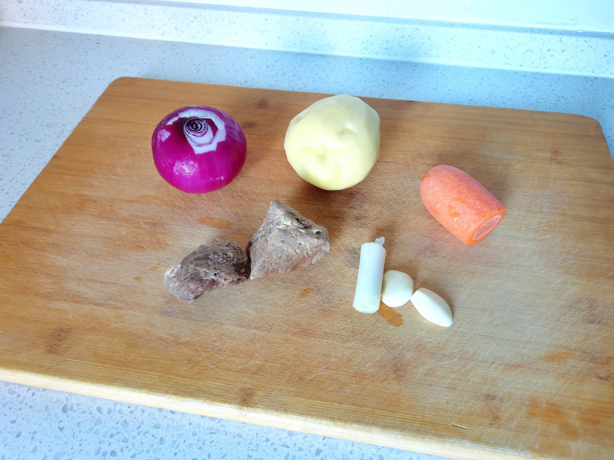 早餐做了中式汉堡，丈夫和孩子吃了连夸赞，你也给家人试试吧！