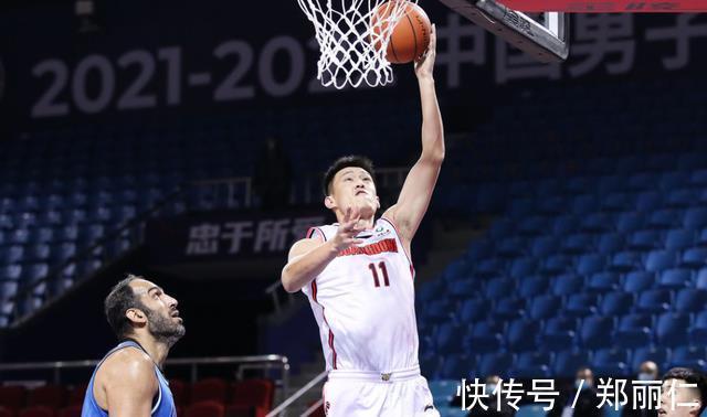 季后赛|四连胜!广东队34分大胜,易建联22+12,四川三连败季后赛渺茫