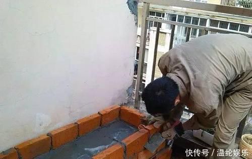 邻居竟在楼顶搭建一个菜园,真让人哭笑不得,这菜能吃吗