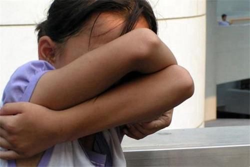 幼儿园|3岁并非孩子上幼儿园最佳年龄，送错了娃遭罪，大人也受累