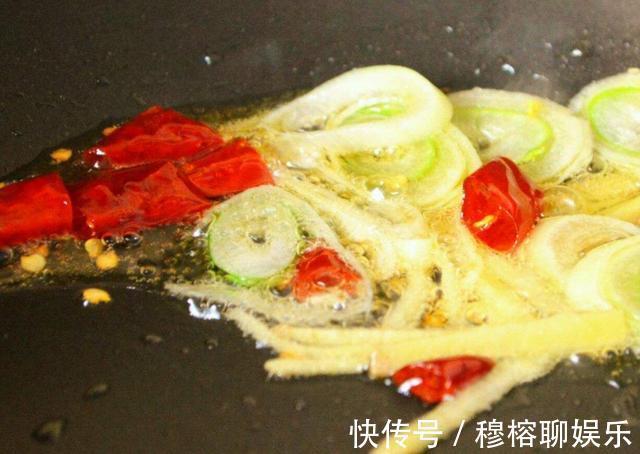 口感|炒土豆丝时别直接下锅,加上一步,吃起来脆爽入味,口感更上一层