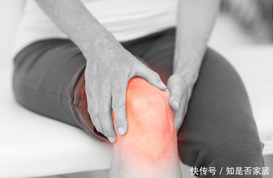 膝关节|常做3件事,等于给膝盖“上刑”!再不注意,老来花钱买轮椅