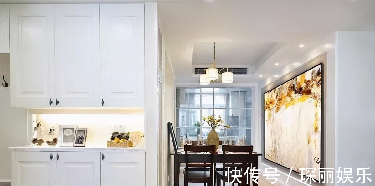 玄关|130平简美风格三房,细节布置非常周到,尤其是玄关,太巧妙了!