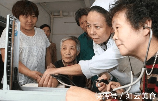 玉竹|高血压的“死敌”, 每天吃一点, 血压一降一个准!为了身体健康。