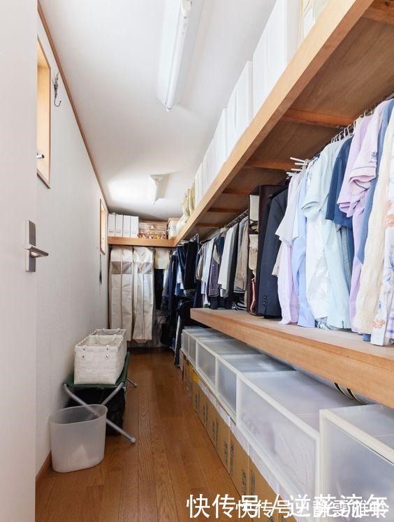 衣柜|头次见日本人的衣柜，一块隔板都用不着，却收拾得井井有条，厉害！