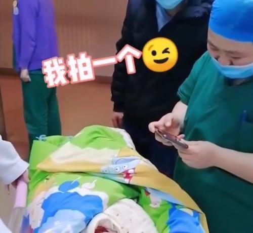 体重|10斤2两8,新生儿体重刷新纪录,护士:2021年第一重宝