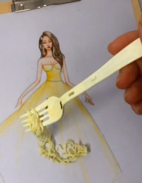 美术@美术生吃个泡面都不一样!滴上辣油后,这个效果真的是无敌了!