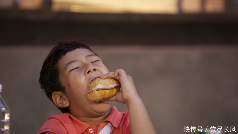 湖南衛(wèi)視|鐘鎮(zhèn)濤妻子被淘汰,吳昕媽媽成功晉級,名氣越大,走得越遠(yuǎn)?