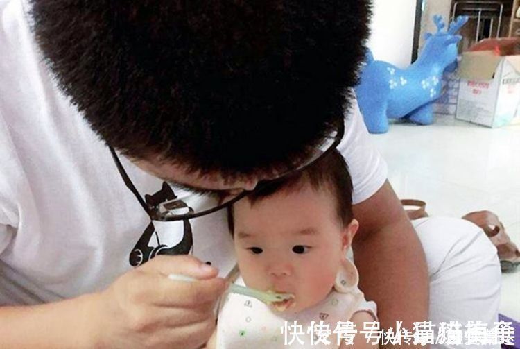 大人饭|宝宝什么时候吃盐最合适不是一岁和两岁,也不是越晚越好