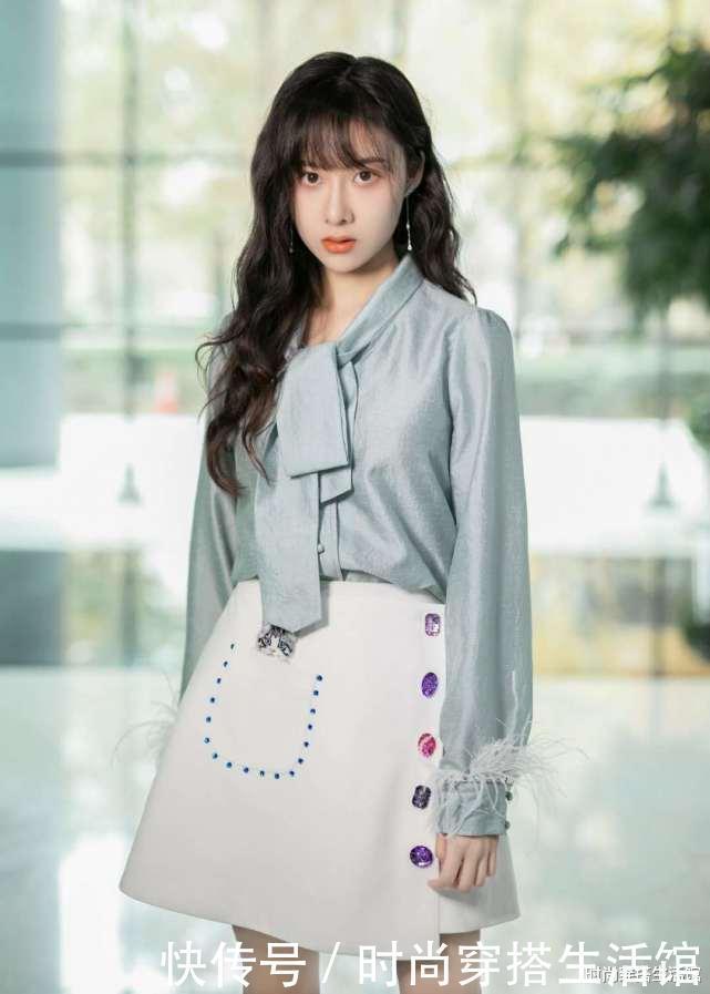 碎花裙|裙子在精不在多，今年夏天备齐这4种“裙子”，时髦显瘦又百搭