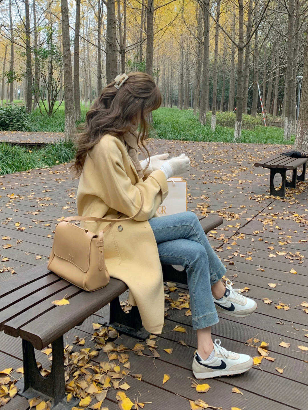 t恤|秋冬大衣里内搭选什么,记住几个技巧,让你变大美女,想不时尚都难