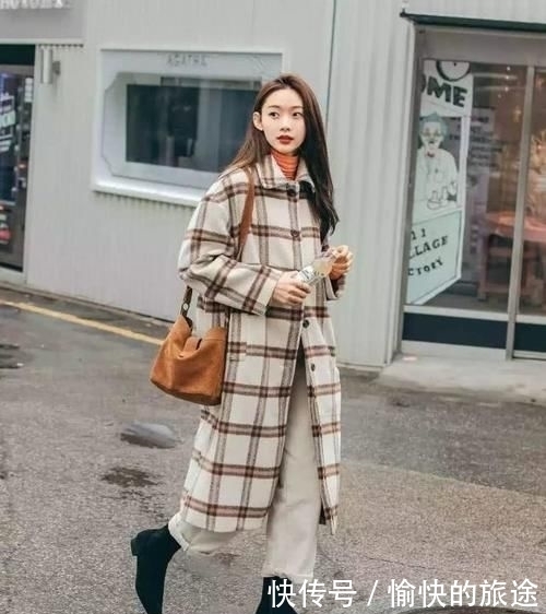 选择|穿呢子大衣的你,包包是怎么选的学会这几点,背包时髦不麻烦