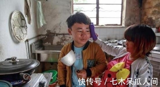分娩|“侏儒夫妻”怀孕分娩,孩子出生后,医生的一句话,他们“懵了”