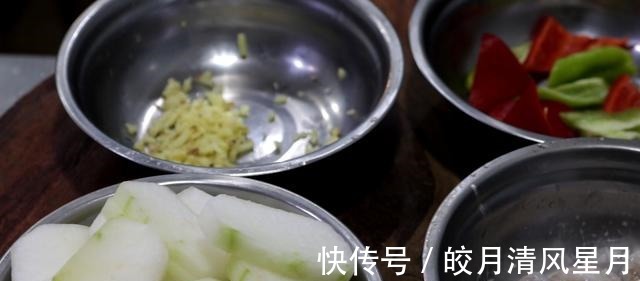 黄瓜|寒冬腊月易上火,别总吃大鱼大肉,多吃5种碱性蔬菜,润燥还降火!