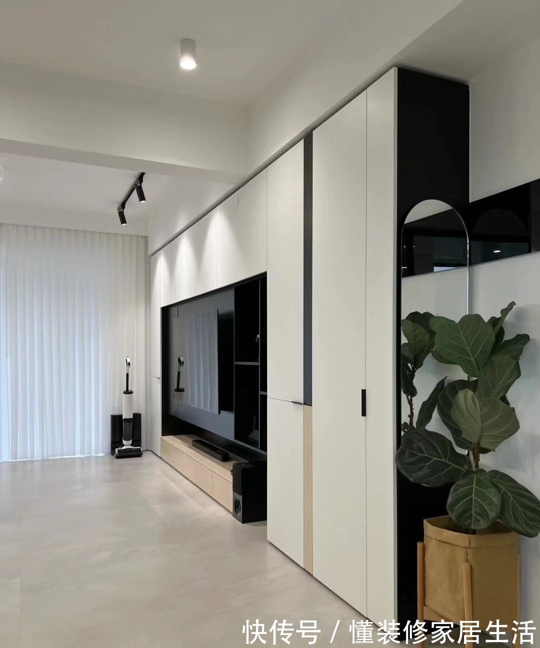 墙面|110㎡简约风,花费10W做橱柜,全屋“空无一物”,太舒适了