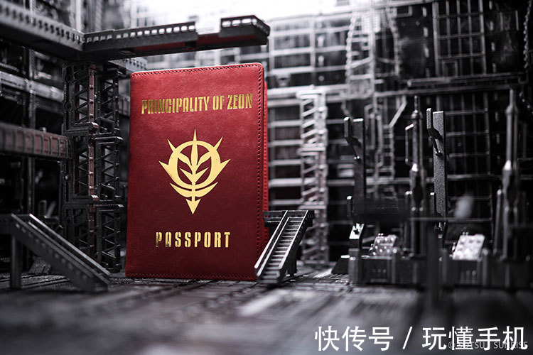 皮革 高达联名皮革产品:三大经典招牌机甲均亮相