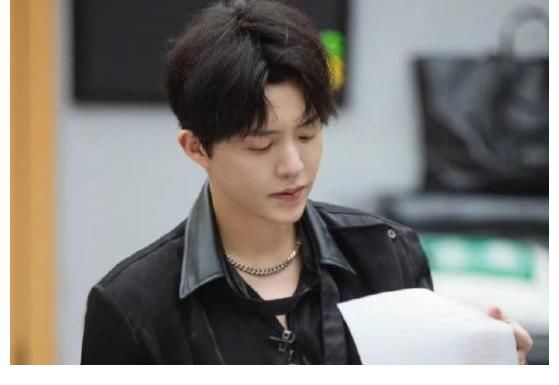 芒果台新综艺招募,“招募要求”好笑又心酸,网友:剪辑师害怕了