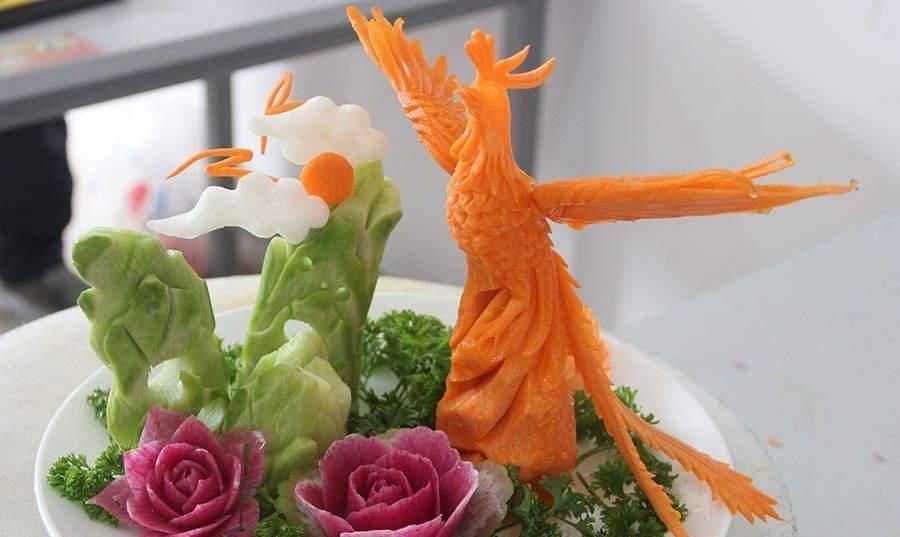 法国人|法国人中国人简直有毒,为什么要把黄瓜雕成我吃不起的样子