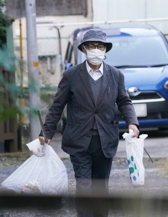 之刃|79岁宫崎骏捡垃圾时被记者采访对鬼灭之刃看法，网友：太没礼貌