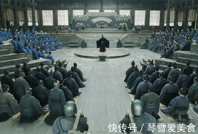 马车#孔子问一7岁小孩:天上的星星有几个?小孩回答后,孔子拜其为师