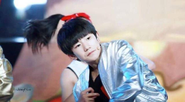 王一博|神奇的错位图!肖战杵拐杖,何炅随地小便,王一博王嘉尔亲上了?