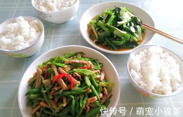 西红柿|一家三口的简单晚餐，悄悄走红朋友圈，网友：平淡真实幸福小日子