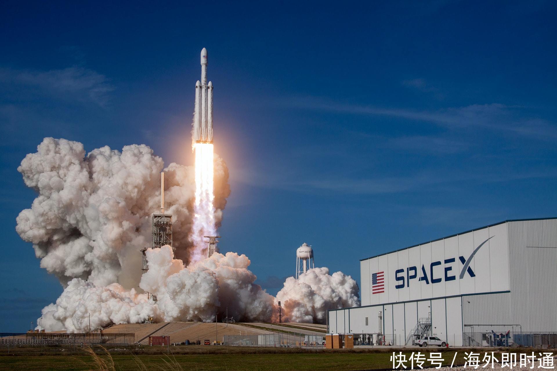 SpaceX的星舰在第五次发射中成功着陆