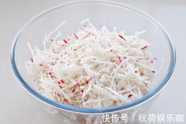 做法|教你既好看又好吃的包子做法，透白暄软口感鲜美，出锅就被抢光了