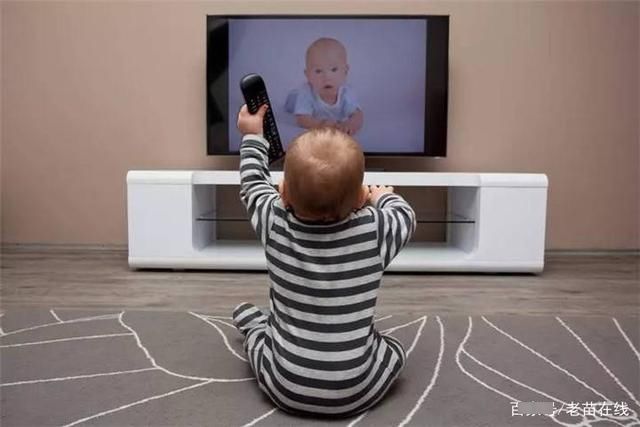 约法三章|婴幼儿能不能看电视?国内外的研究很明确,家长照做即可