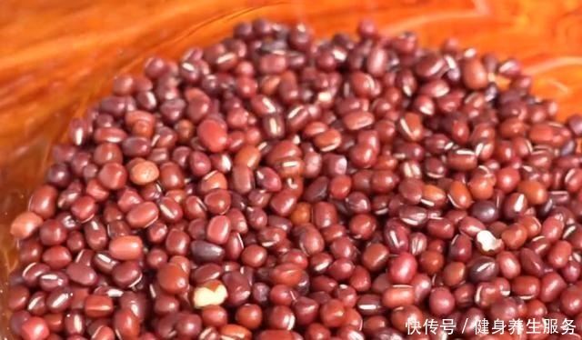 红豆加面粉原来这么好吃,吃过之后再也不煲汤熬粥了,松软又好吃