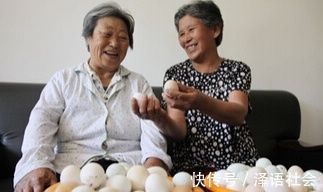 年龄段|一天一个鸡蛋,身体需承担什么“后果”?专家的答案或让你意外