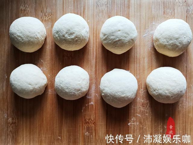 紫甘蓝|这个饼凉了也不会硬,天热了吃这样的饭菜,不会让你出汗哦