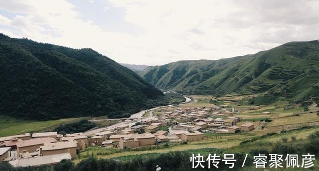 火锅|能看到阿坝县城全景的地方，这里的藏式火锅味道满分