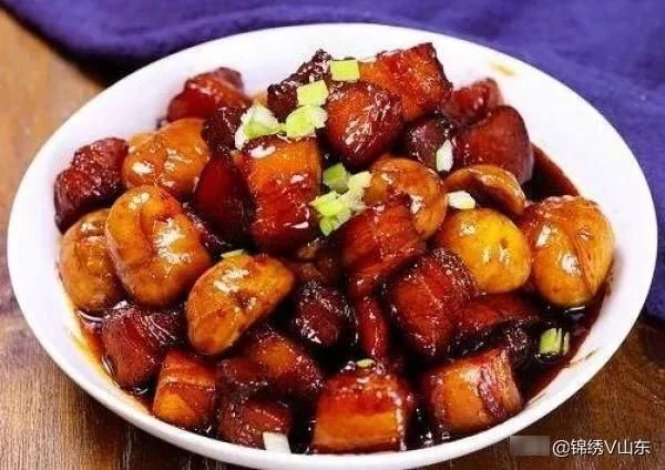 周末，公婆来我家，我做了12道菜，荤素齐全，难得一聚很是开心