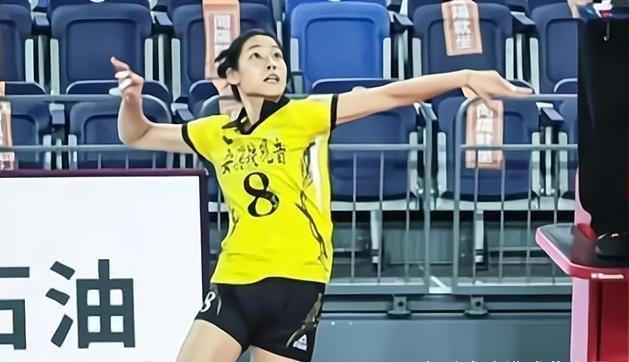 年轻球员|新女排即将启航!3大00后攻击手火热来袭,郎平留下班底值得信任