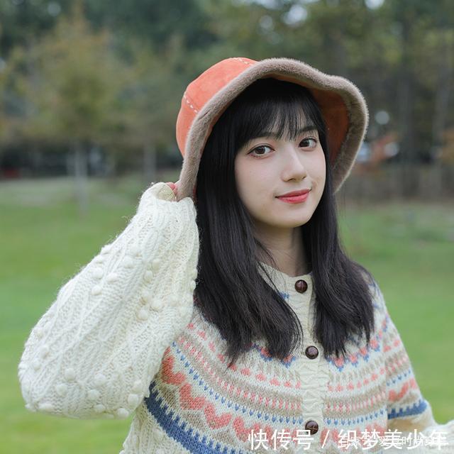 气质|今冬别穿一身黑了!小个子这样穿才气质高级