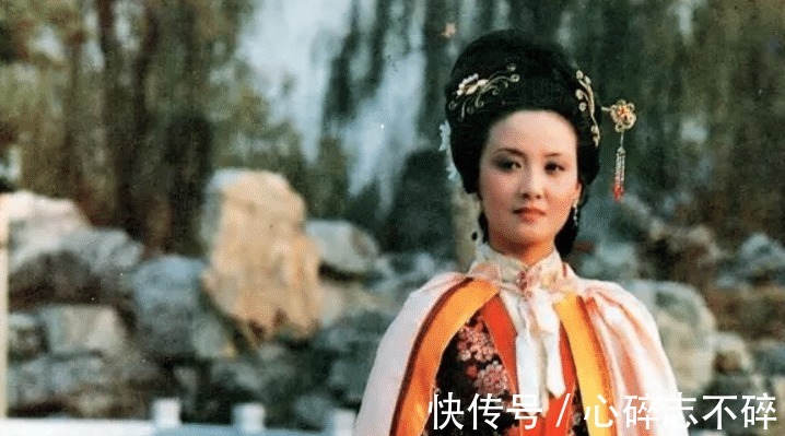 王熙凤$王熙凤如此精明,为何拿戏子取笑林黛玉她比宝玉更懂黛玉