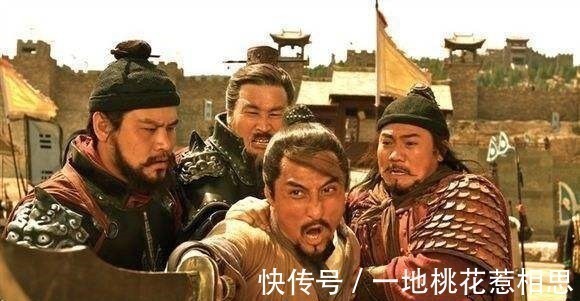 梁山!林冲死后,因宋江一句话,寒了鲁智深的心,气的武松摔门就走!