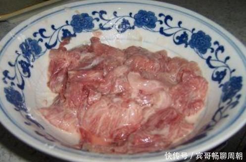 腌制|猪瘦肉怎么炒才不柴？不要直接下锅炒，做好4步，吃着又嫩又香