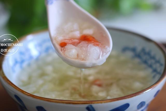 养生杯|抓住两点,煮银耳羹会快速出胶,黏稠光滑补胶原,女人养颜必备
