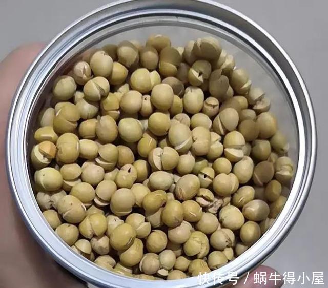 野钓很牛的一款饵料，自己在家就能做，学会以后好钓大鱼