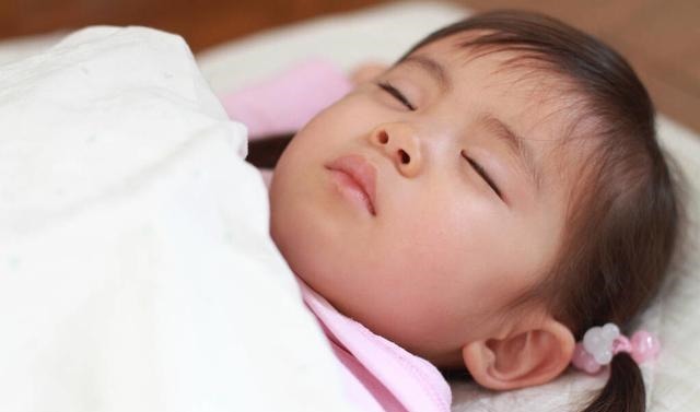 分泌|妈妈“逼迫式”午睡2年,孩子身高损失5cm,医生怒斥:午睡惹的祸