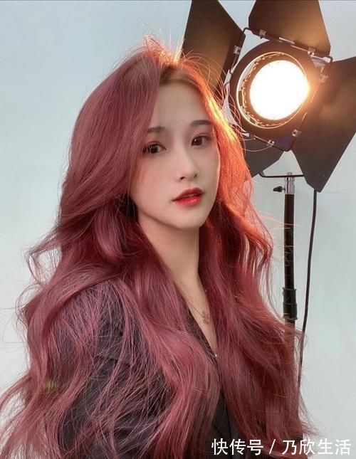 皮肤|秋冬染发什么颜色更好看?2020流行这几种颜色,时髦又潮酷